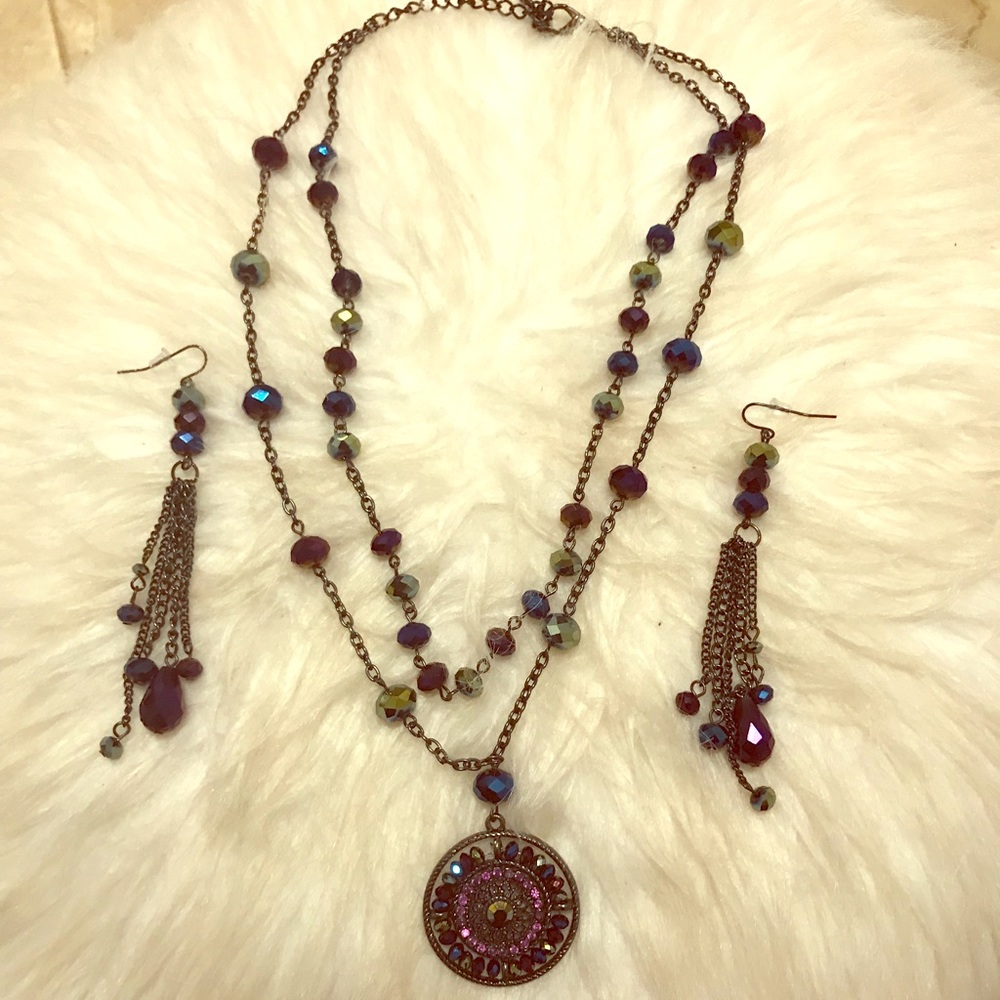Necklace and earring set